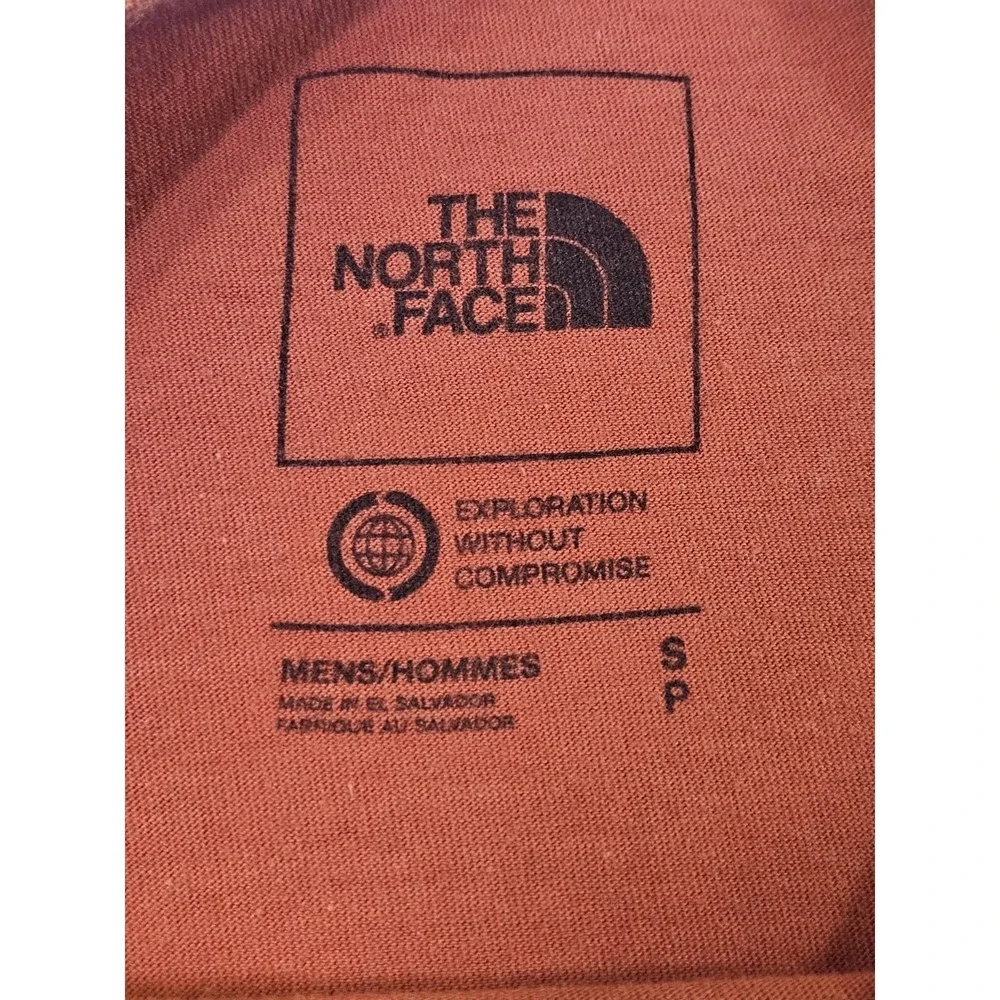 THE NORTH FACE Spell Out Sleeve Mens S Orange Long Sleeve T-Shirt Graphic Tee